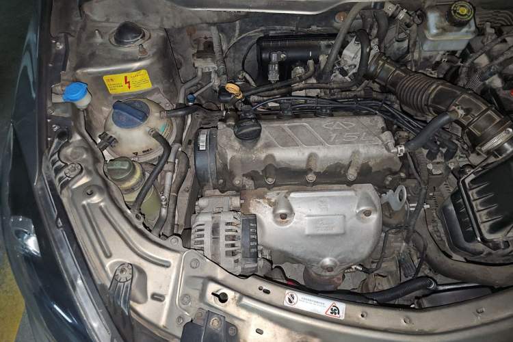 Used Chery Fengyun 2 2013 Hatchback 1.5L Manual Ruiyi Edition Engine Bay Right