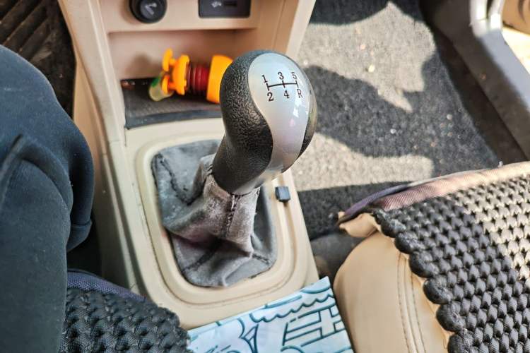 Used Chery Fengyun 2 2013 Hatchback 1.5L Manual Ruiyi Edition Gear Lever