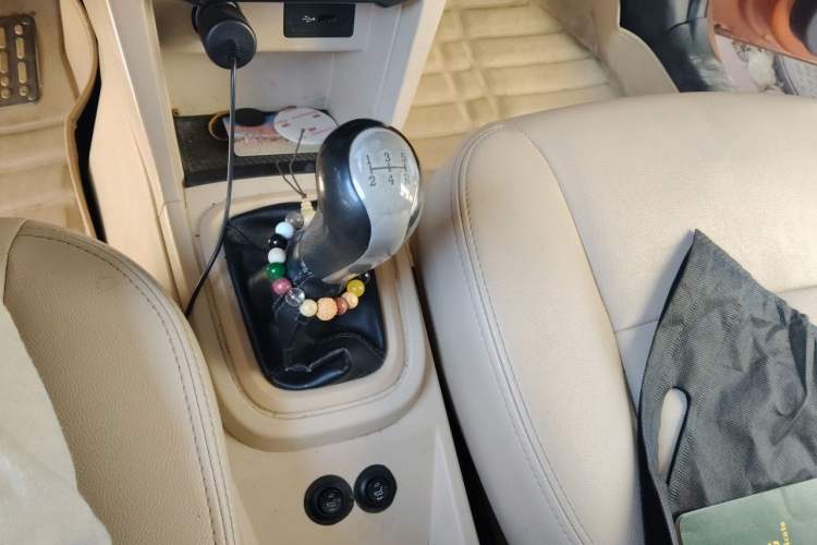 Used Chery Fengyun 2 2013 Hatchback 1.5L Manual Ruiyi Edition Gear Lever