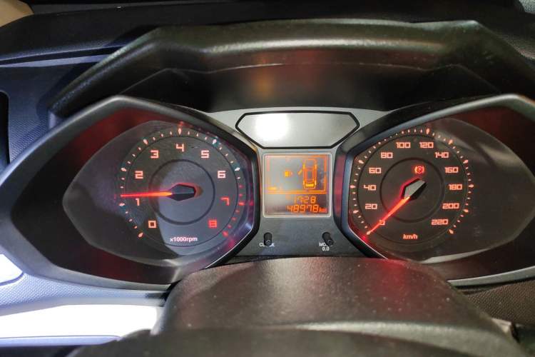 Used Chery Fengyun 2 2013 Hatchback 1.5L Manual Ruiyi Edition Instrument Cluster