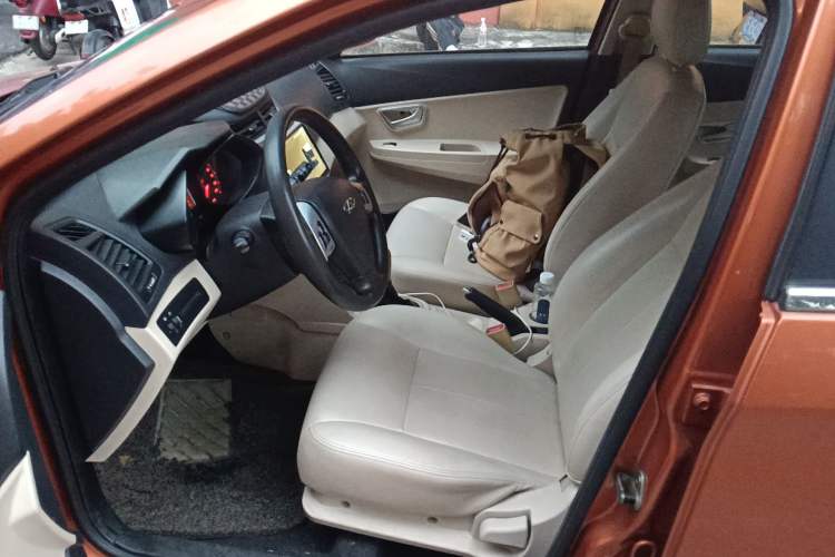 Used Chery Fengyun 2 2013 Hatchback 1.5L Manual Kuaiyi Edition Left Front Seat