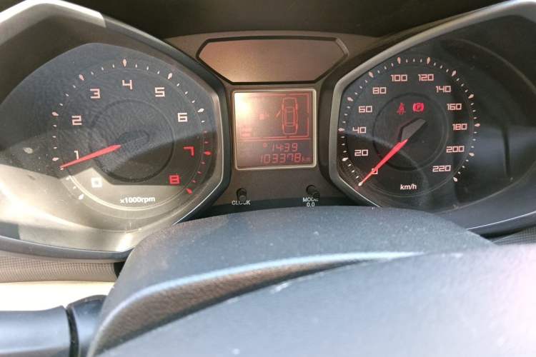 Used Chery Fengyun 2 2013 Hatchback 1.5L Manual Ruiyi Edition Odometer Close Up