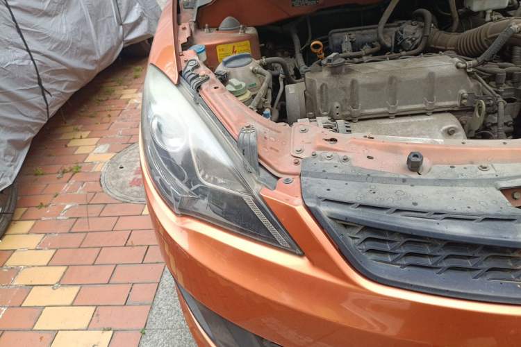 Used Chery Fengyun 2 2013 Hatchback 1.5L Manual Kuaiyi Edition Right Front Headlight