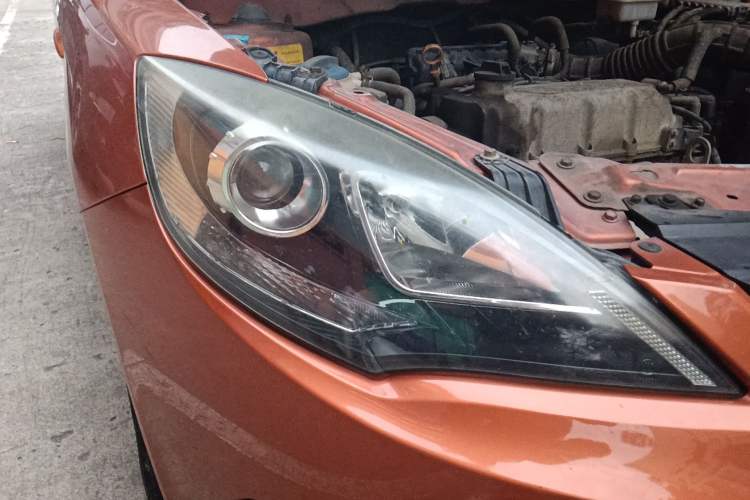 Used Chery Fengyun 2 2013 Hatchback 1.5L Manual Kuaiyi Edition Right Front Headlight