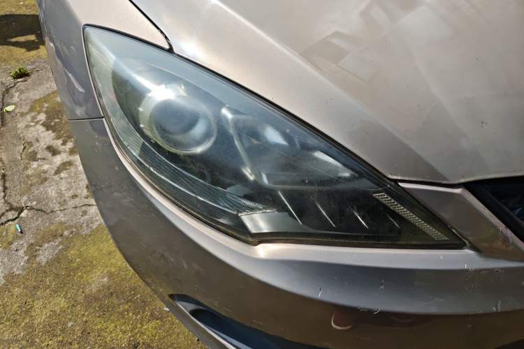 Used Chery Fengyun 2 2013 Hatchback 1.5L Manual Ruiyi Edition Right Front Headlight