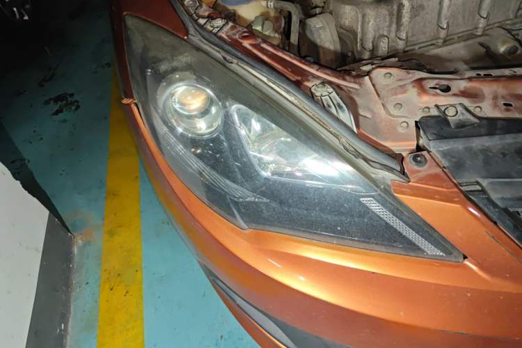 Used Chery Fengyun 2 2013 Hatchback 1.5L Manual Ruiyi Edition Right Front Headlight
