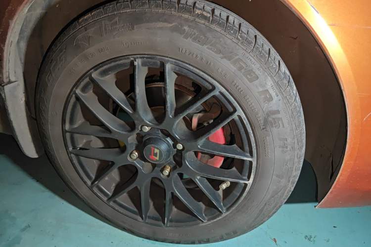 Used Chery Fengyun 2 2013 Hatchback 1.5L Manual Ruiyi Edition Right Front Wheel Hub