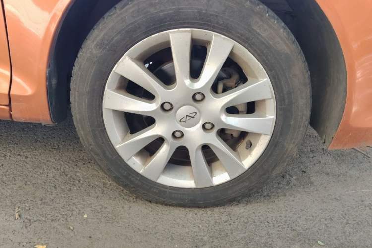 Used Chery Fengyun 2 2013 Hatchback 1.5L Manual Ruiyi Edition Right Front Wheel Hub