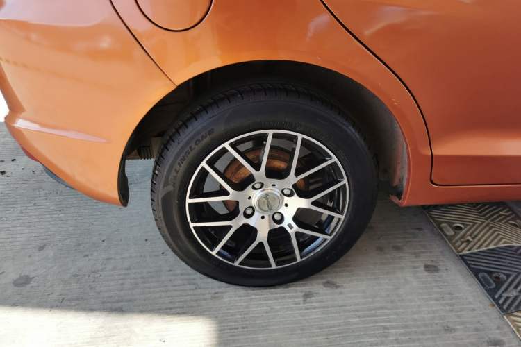 Used Chery Fengyun 2 2013 Hatchback 1.5L Manual Ruiyi Edition Right Rear Wheel Hub