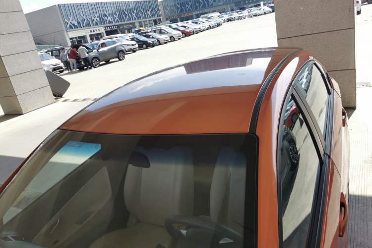 Used Chery Fengyun 2 2013 Hatchback 1.5L Manual Ruiyi Edition Roof