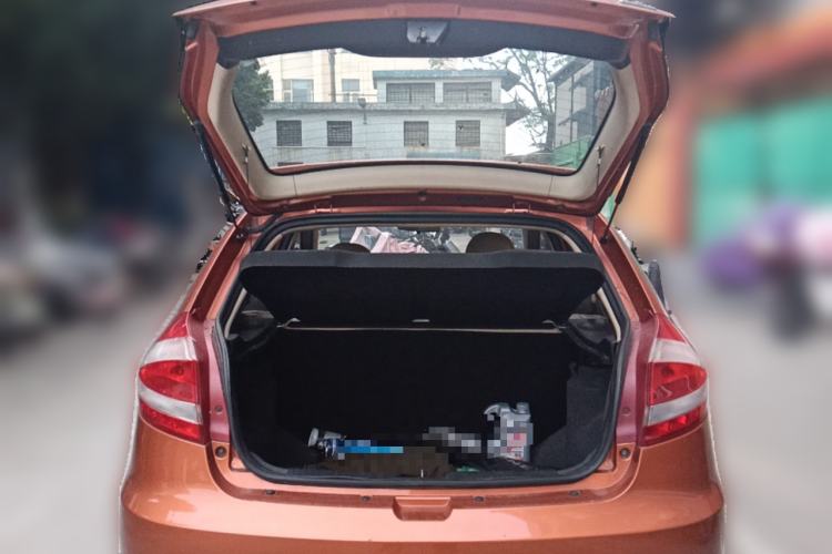 Used Chery Fengyun 2 2013 Hatchback 1.5L Manual Kuaiyi Edition Trunk
