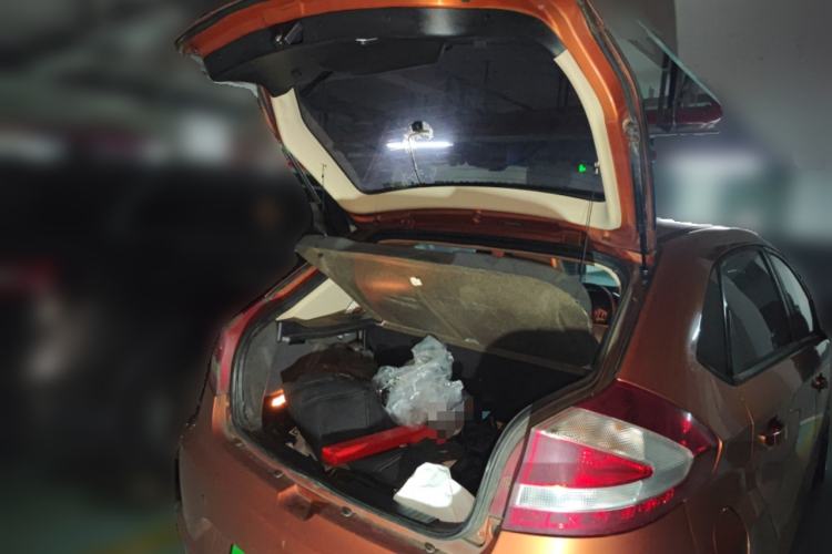 Used Chery Fengyun 2 2013 Hatchback 1.5L Manual Ruiyi Edition Trunk
