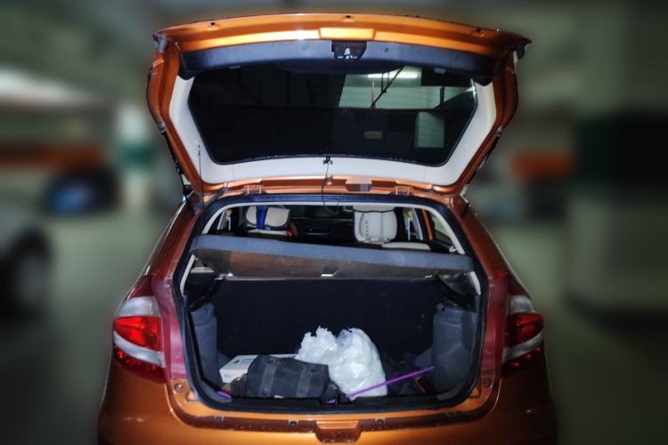 Used Chery Fengyun 2 2013 Hatchback 1.5L Manual Ruiyi Edition Trunk