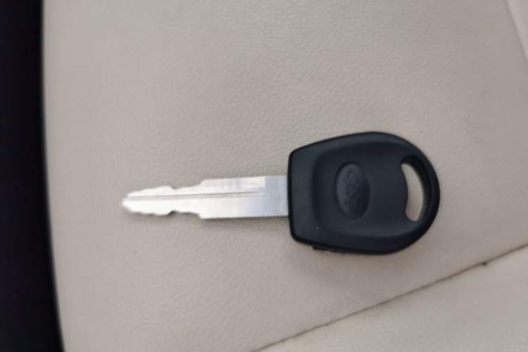 Used Chery Fengyun 2 2013 Hatchback 1.5L Manual Ruiyi Edition Vehicle Key