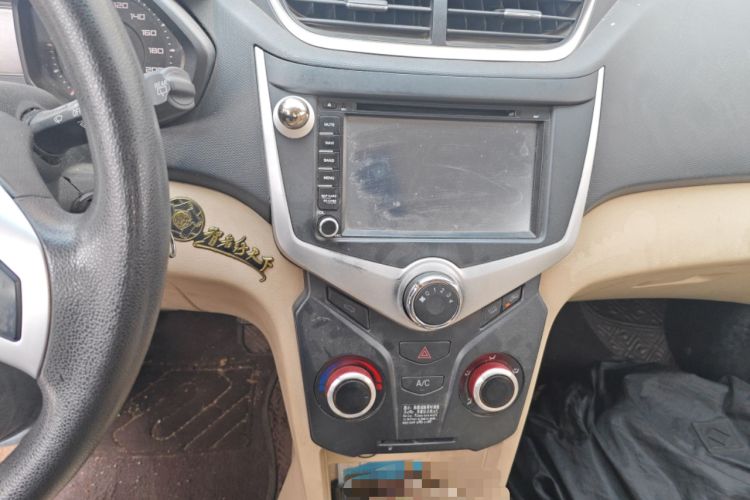 Used Chery Fengyun 2 2014 Hatchback 1.5L Manual New Youth Edition Audio And AC Panel