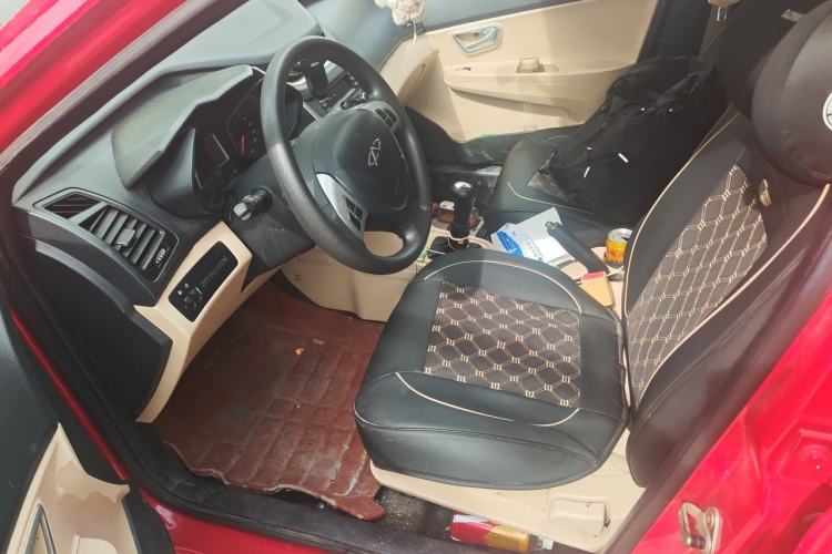 Used Chery Fengyun 2 2014 Hatchback 1.5L Manual New Youth Edition Driver Seat