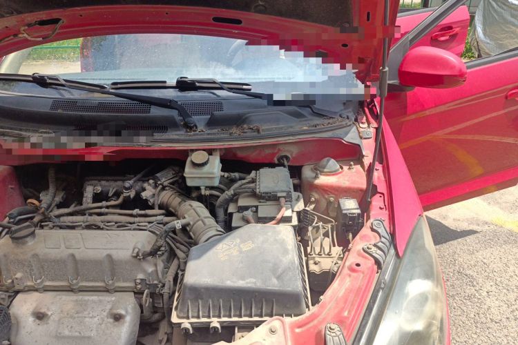 Used Chery Fengyun 2 2014 Hatchback 1.5L Manual New Youth Edition Engine Bay Left