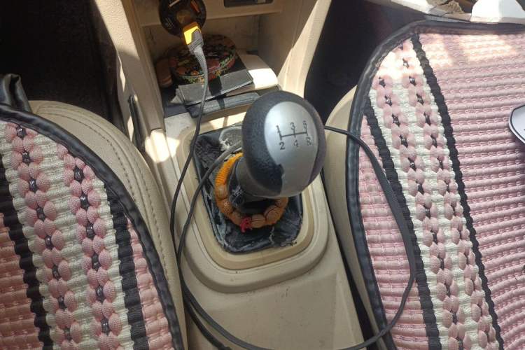 Used Chery Fengyun 2 2014 Hatchback 1.5L Manual New Youth Edition Gear Lever