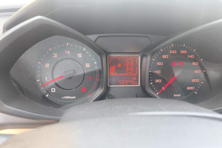 Used Chery Fengyun 2 2014 Hatchback 1.5L Manual New Youth Edition Instrument Cluster