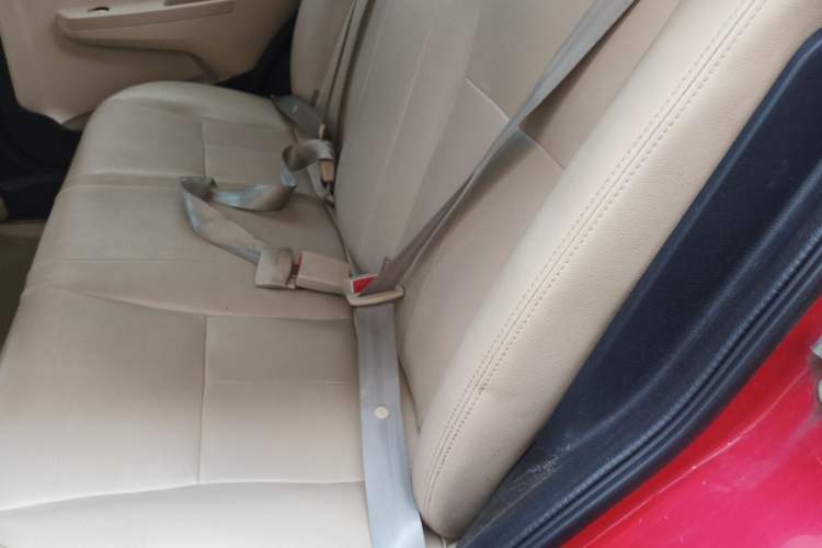 Used Chery Fengyun 2 2014 Hatchback 1.5L Manual New Youth Edition Left Rear Seat