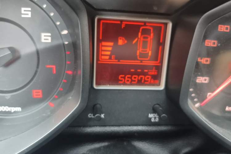 Used Chery Fengyun 2 2014 Hatchback 1.5L Manual New Youth Edition Odometer Close Up