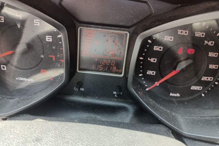 Used Chery Fengyun 2 2014 Hatchback 1.5L Manual New Youth Edition Odometer Close Up