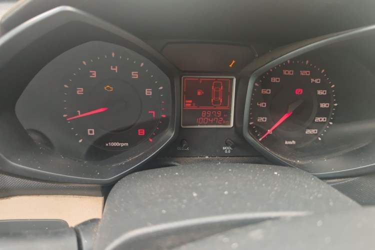 Used Chery Fengyun 2 2014 Hatchback 1.5L Manual New Youth Edition Odometer Close Up