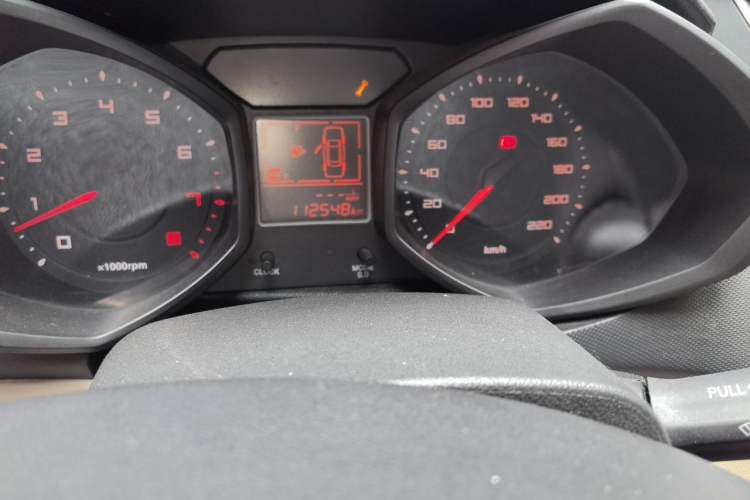 Used Chery Fengyun 2 2014 Hatchback 1.5L Manual New Youth Edition Odometer Close Up