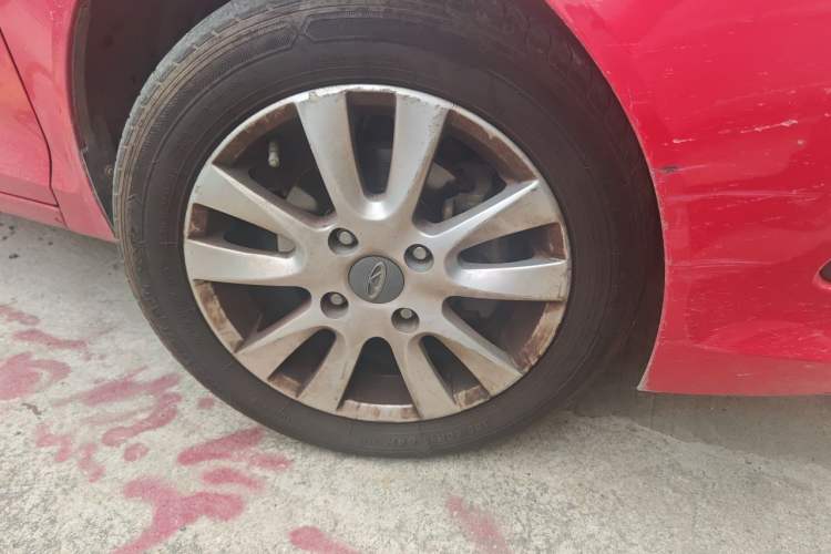 Used Chery Fengyun 2 2014 Hatchback 1.5L Manual New Youth Edition Right Front Wheel Hub