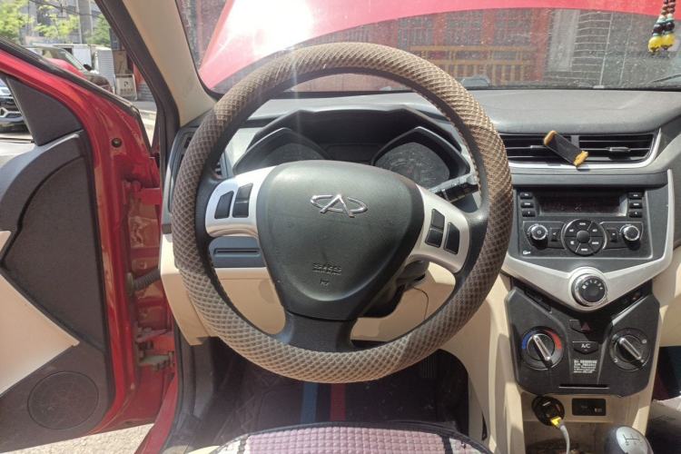 Used Chery Fengyun 2 2014 Hatchback 1.5L Manual New Youth Edition Steering Wheel