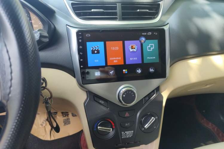 Used Chery Fengyun 2 2014 Hatchback 1.5L Manual New Youth Edition Audio And AC Panel