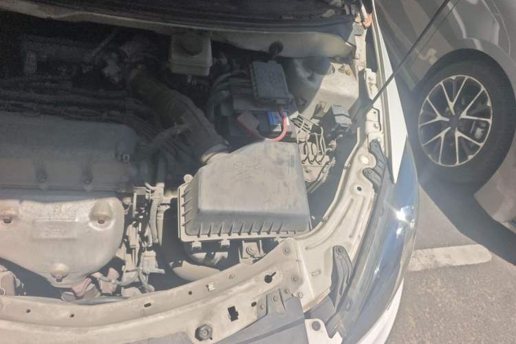 Used Chery Fengyun 2 2014 Hatchback 1.5L Manual New Youth Edition Engine Bay Left