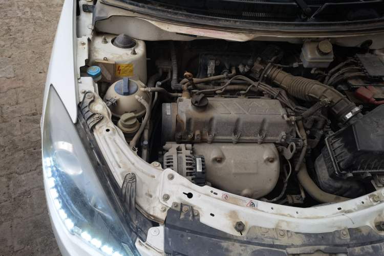 Used Chery Fengyun 2 2014 Hatchback 1.5L Manual New Youth Edition Engine Bay Right