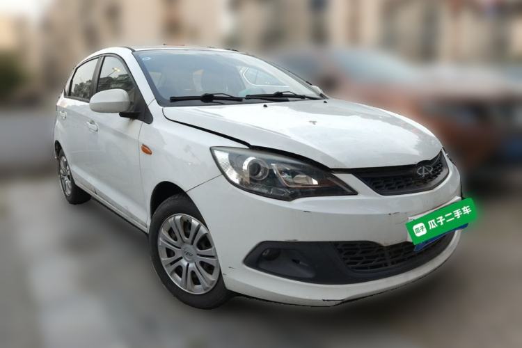 Used Chery Fengyun 2 2014 Hatchback 1.5L Manual New Youth Edition Front Right 45 Deg