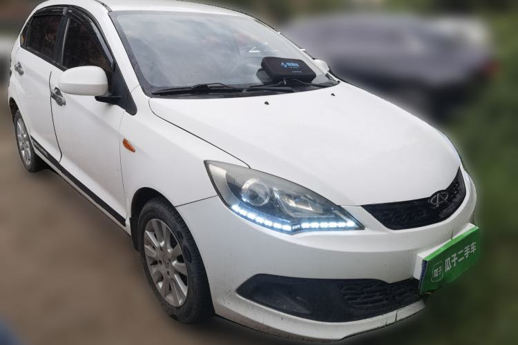 Used Chery Fengyun 2 2014 Hatchback 1.5L Manual New Youth Edition Front Right 45 Deg