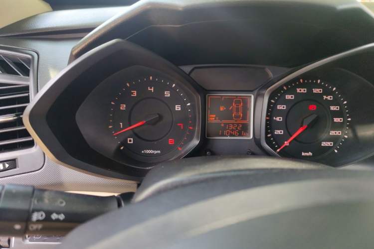 Used Chery Fengyun 2 2014 Hatchback 1.5L Manual New Youth Edition Odometer Close Up