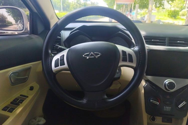 Used Chery Fengyun 2 2014 Hatchback 1.5L Manual New Youth Edition Steering Wheel