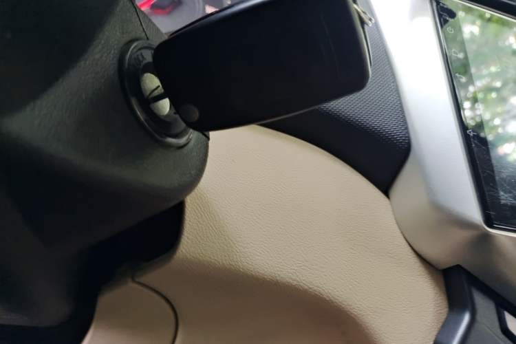 Used Chery Fengyun 2 2014 Hatchback 1.5L Manual New Youth Edition Vehicle Key