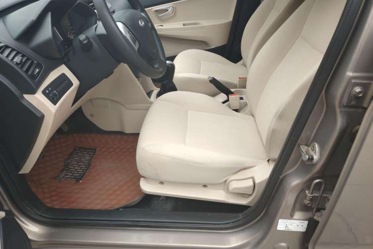 Used Chery Fengyun 2 2015 1.5L Manual New Edition Driver Seat