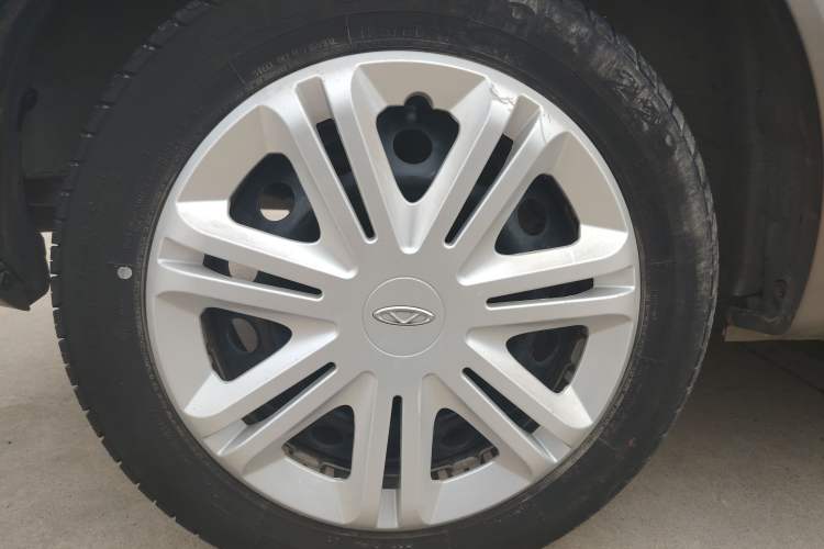 Used Chery Fengyun 2 2015 1.5L Manual New Edition Right Rear Wheel Hub