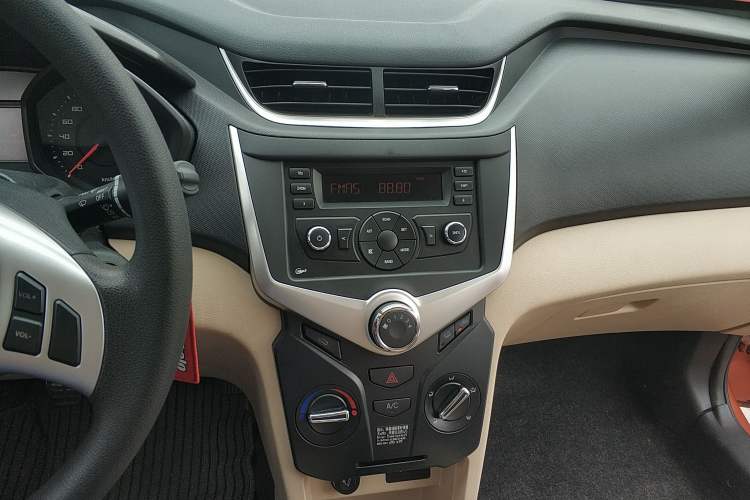 Used Chery Fengyun 2 2015 1.5L Manual New Edition Audio And AC Panel