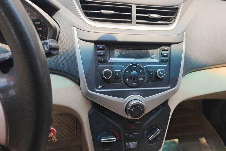 Used Chery Fengyun 2 2015 1.5L Manual New Edition Audio And AC Panel