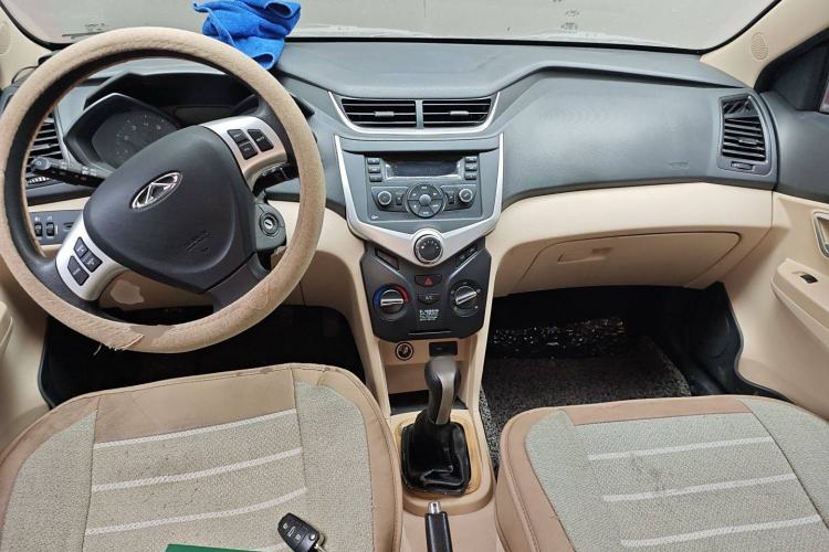 Used Chery Fengyun 2 2015 1.5L Manual New Edition Center Console