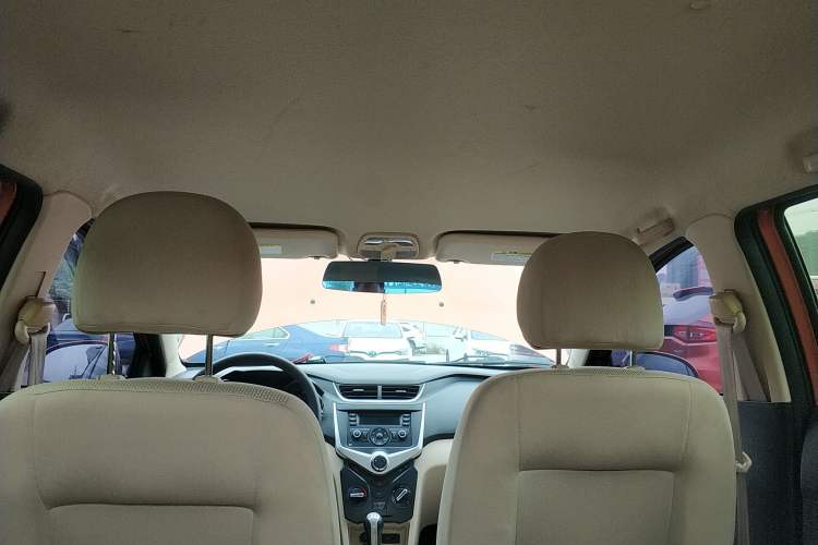 Used Chery Fengyun 2 2015 1.5L Manual New Edition Headliner