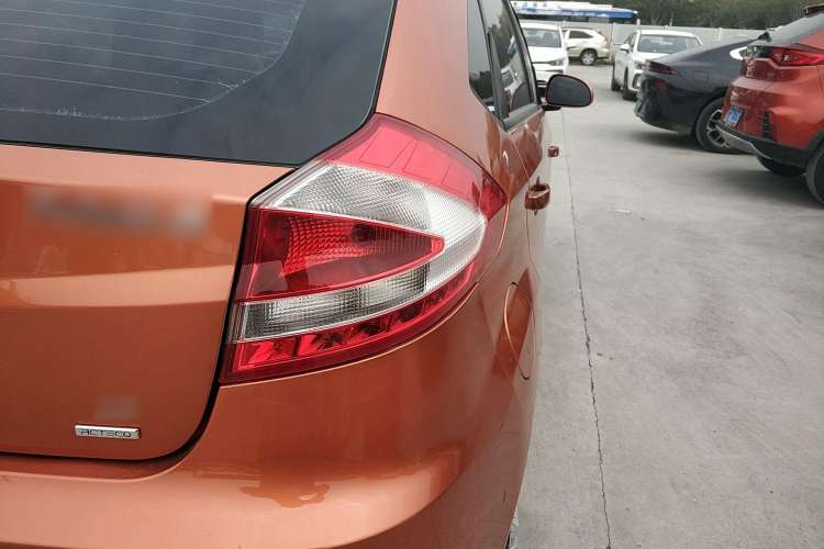 Used Chery Fengyun 2 2015 1.5L Manual New Edition Right Rear Taillight