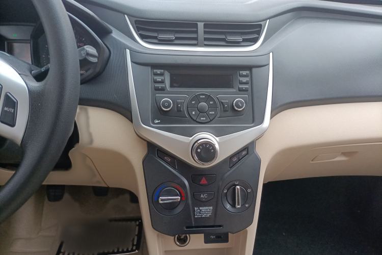 Used Chery Fengyun 2 2015 1.5L Manual New Edition Audio And AC Panel