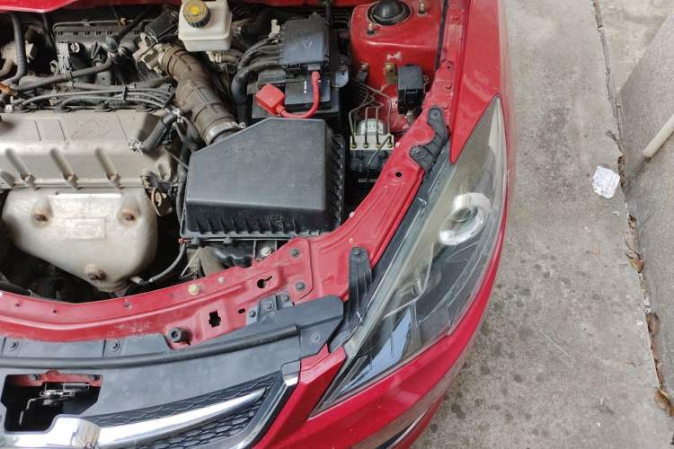 Used Chery Fengyun 2 2015 1.5L Manual New Edition Engine Bay Left
