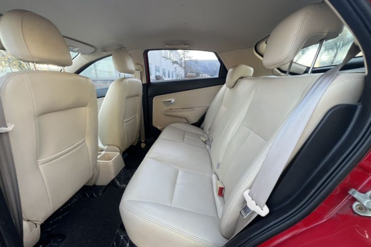 Used Chery Fengyun 2 2015 1.5L Manual New Edition Interior 2