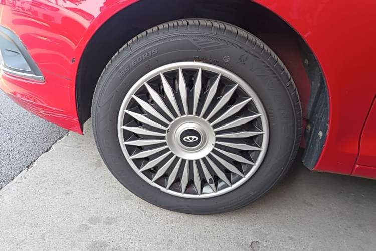 Used Chery Fengyun 2 2015 1.5L Manual New Edition Left Front Wheel Hub