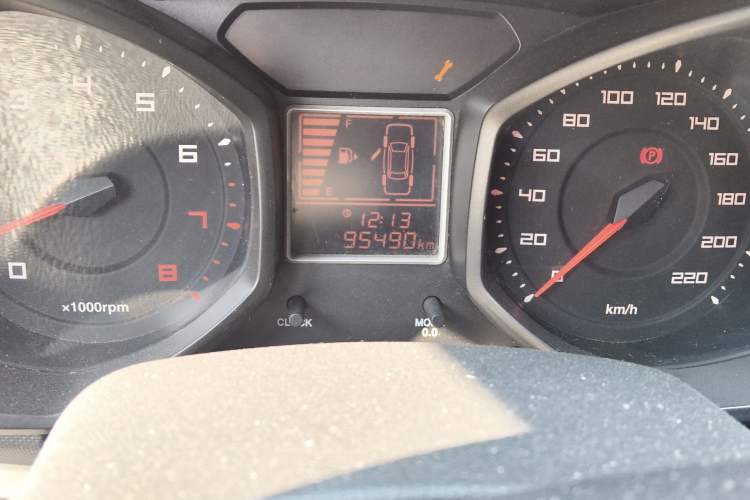 Used Chery Fengyun 2 2015 1.5L Manual New Edition Odometer Close Up